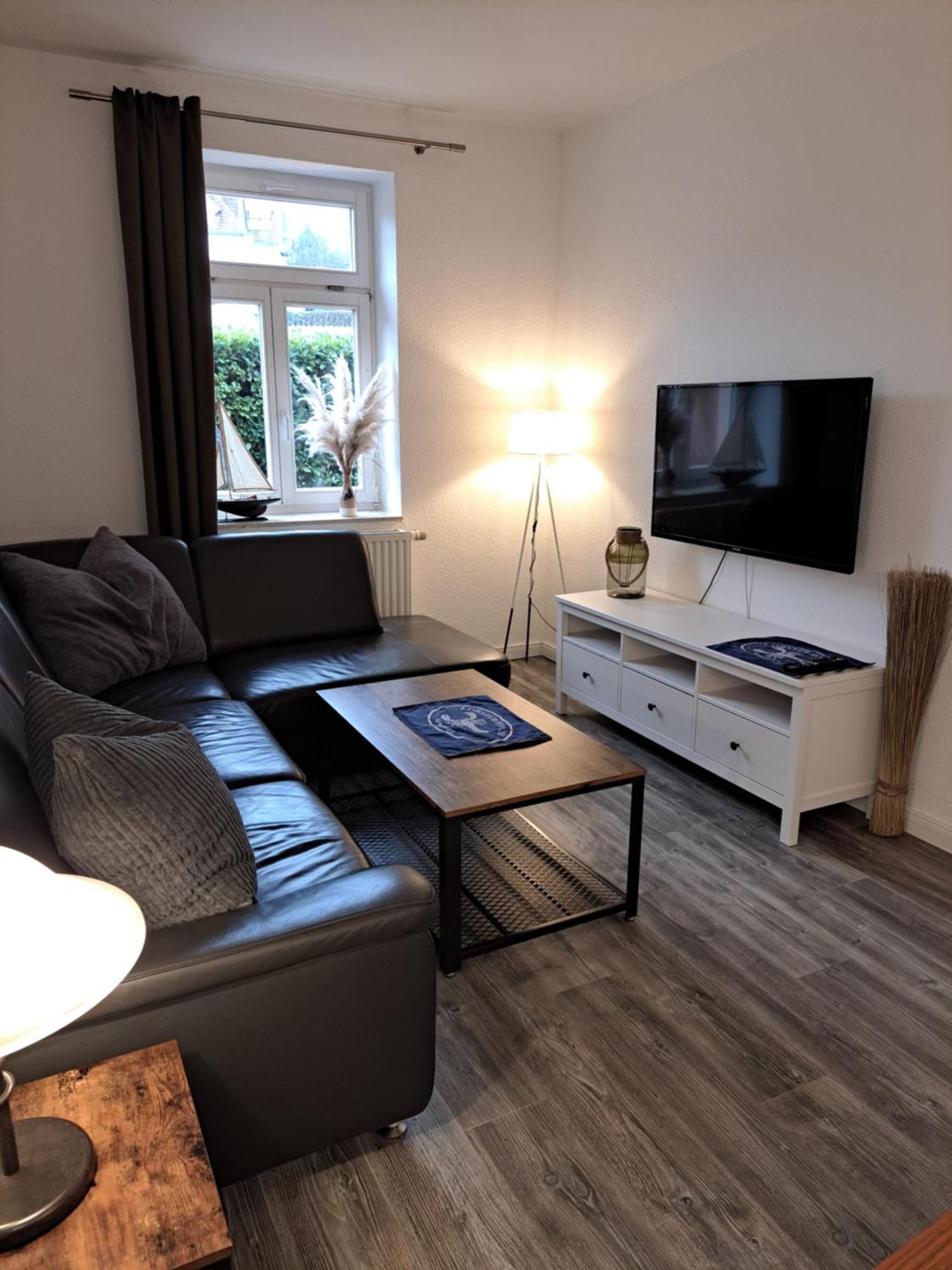 Deutsches Haus Apartments Ломе Екстер'єр фото